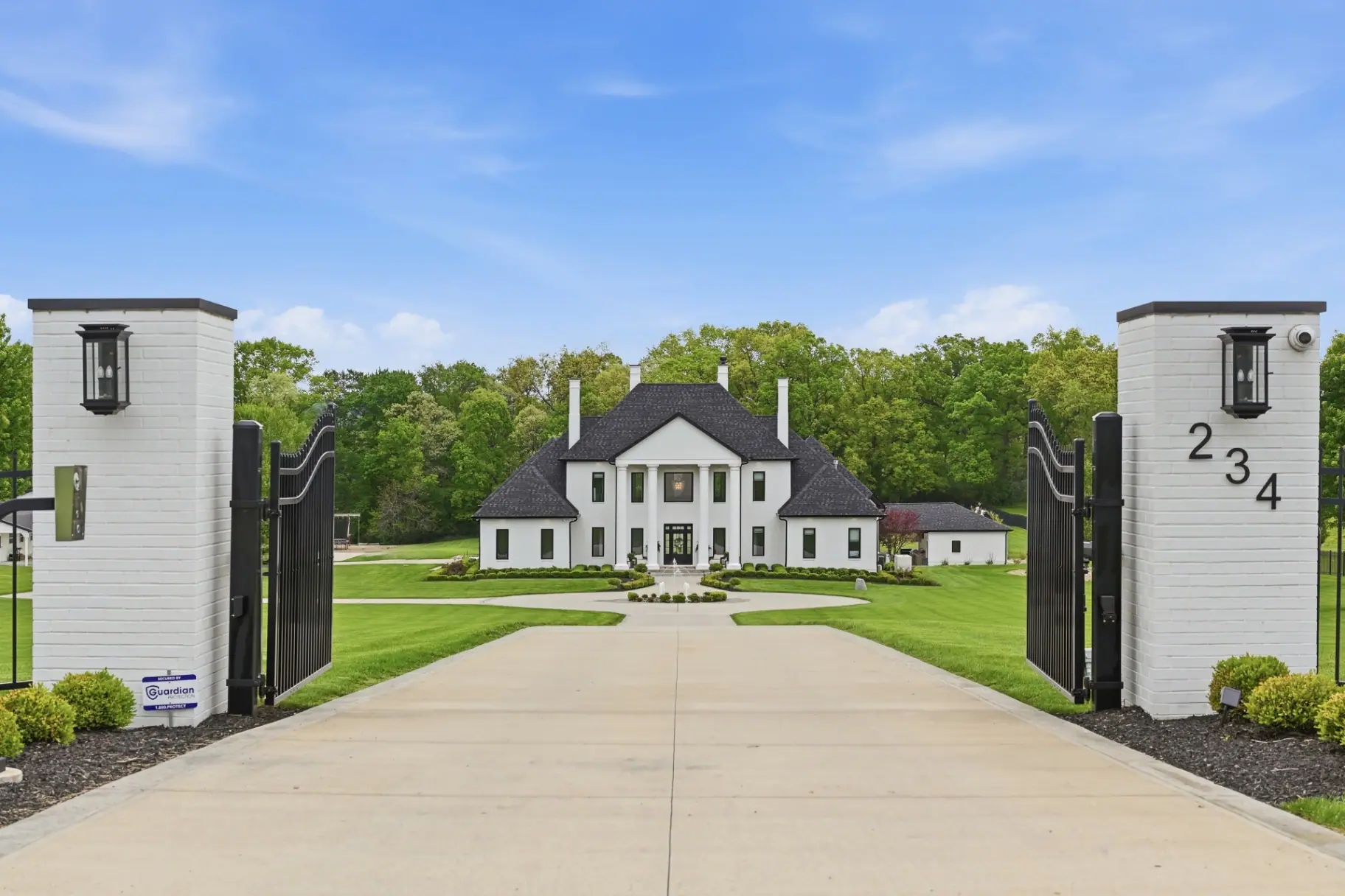 A Pet Owner's Guide to Prepping for a Listing Shoot